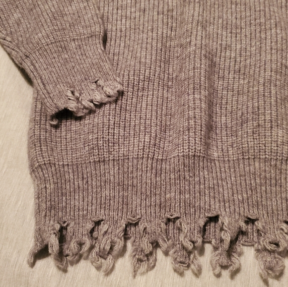 Sweater - Picture 2 of 6